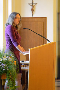 Stadträtin Lore Koerber-Becker würdigt die Arbeit der Gesellschaft für Politische Bildung e.V.